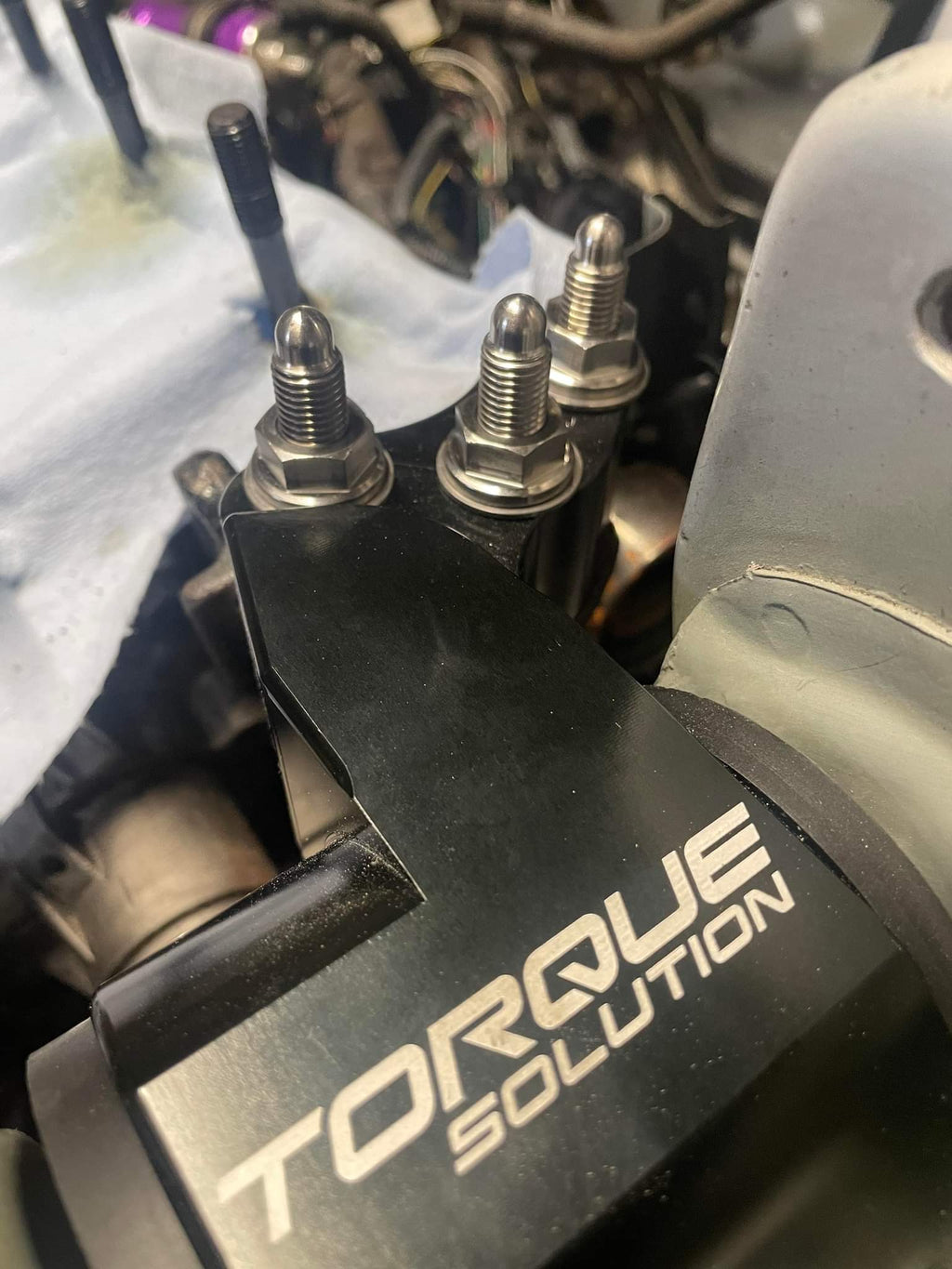 DSM 2G driver side engine mount stud kit image 3