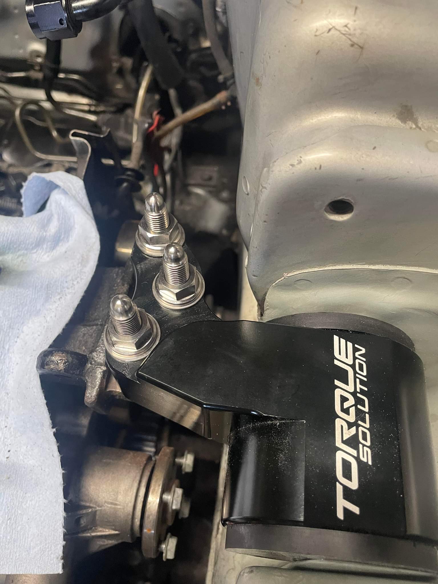 DSM 2G driver side engine mount stud kit image 1
